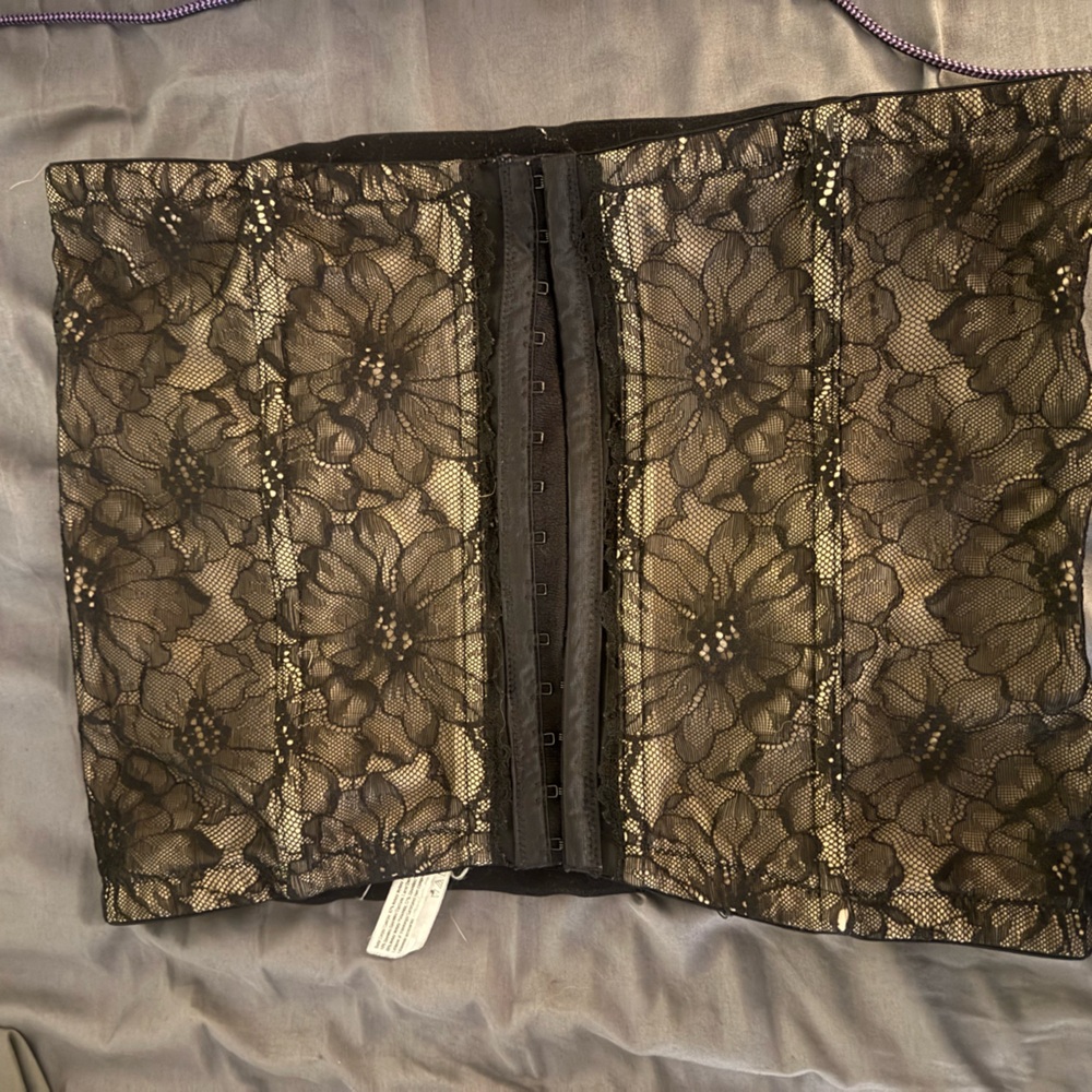 Maidenform Black Corset with Lace Detail